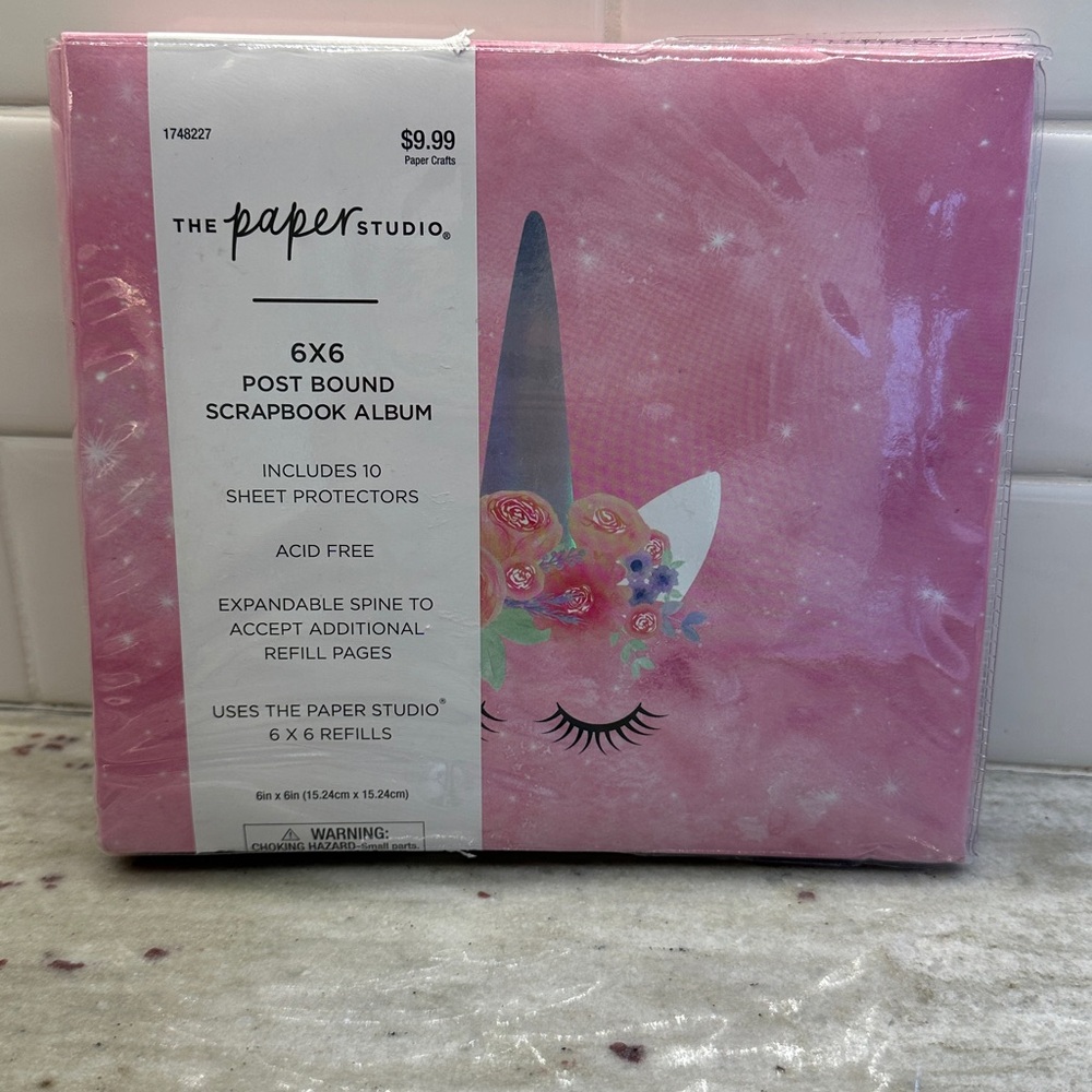 The Paper Studio 🦄 Scrapbook Album